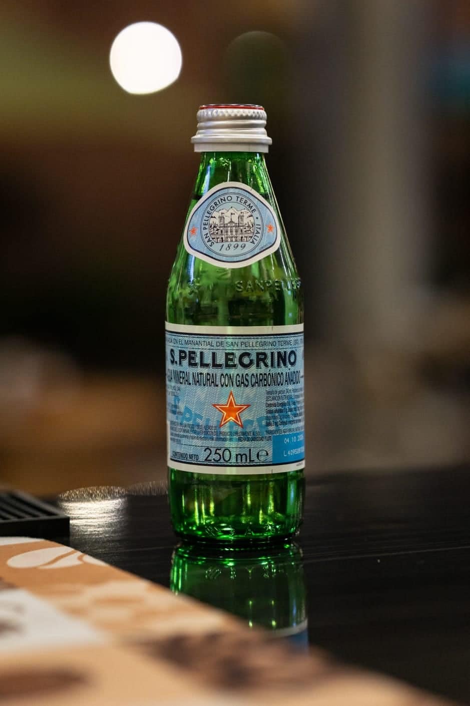 Botella de agua mineral S.Pellegrino